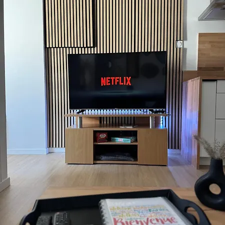 Chez Marie Et Ferry & Shuttle * Calais